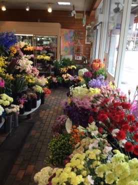「田島生花店」　（青森県十和田市）の花屋店舗写真1